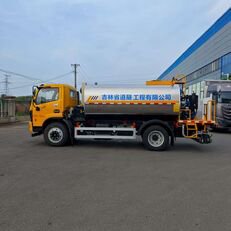 新款东风沥青洒布车