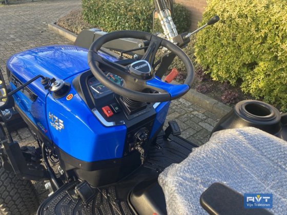 Solis 26 HST前置式装载机