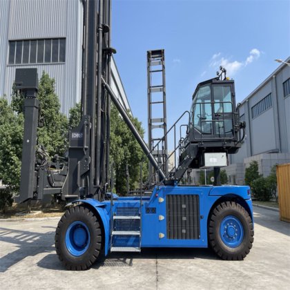 ECH80E Electric Empty Container Handler