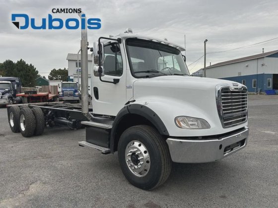 2012 Freightliner M2-112