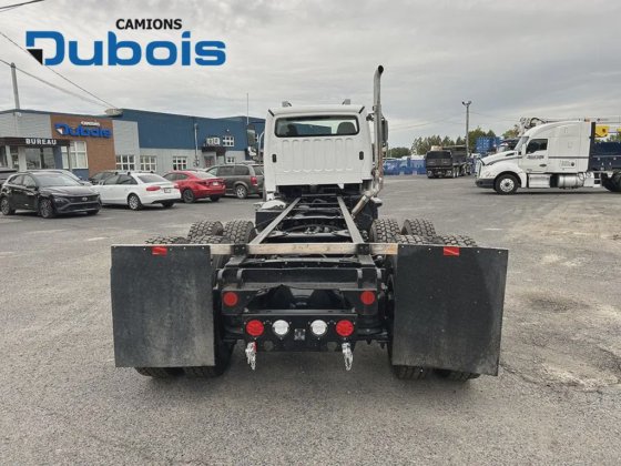 2012 Freightliner M2-112