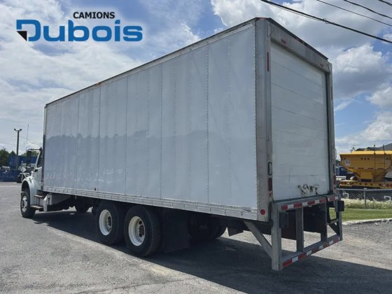 2014 Freightliner M2-106