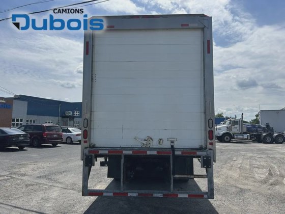 2014 Freightliner M2-106