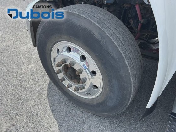 2018 Freightliner M2-106