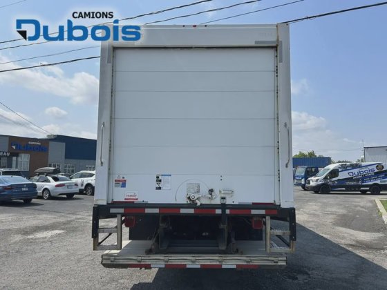 2019 Freightliner M2-106