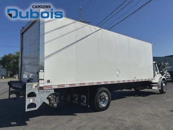 2018 Freightliner M2 106
