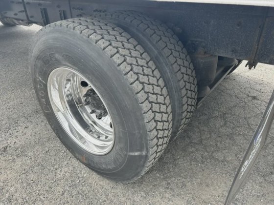 2019 Freightliner M2-106