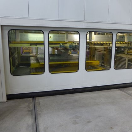 ミュラーワインガルテン ストリップストレートマシン