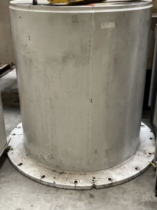 KUKA ロボット台座