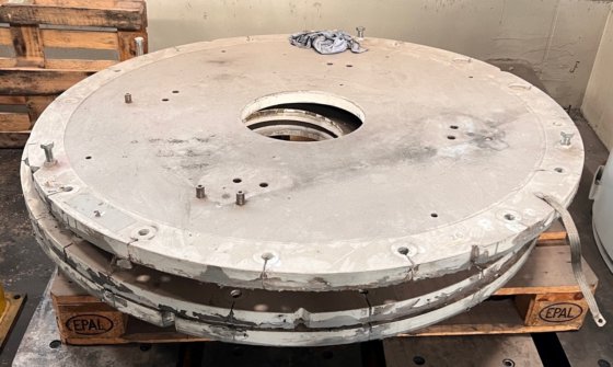 ファナック ロボット台座