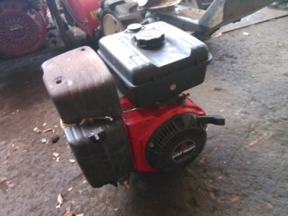 小型耕耘機 迷你中耕機 翻土機 引擎維修