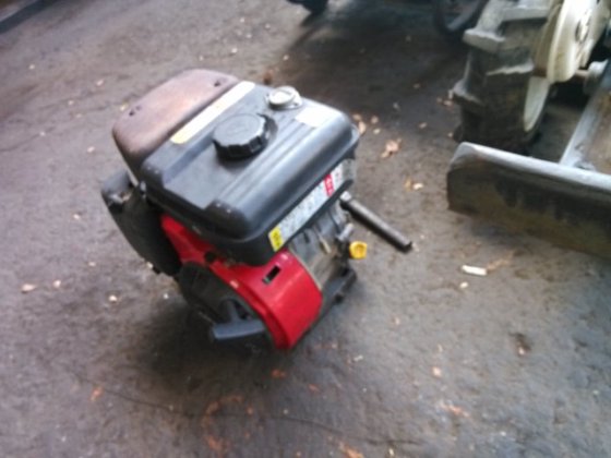 小型耕耘機 迷你中耕機 翻土機 引擎維修