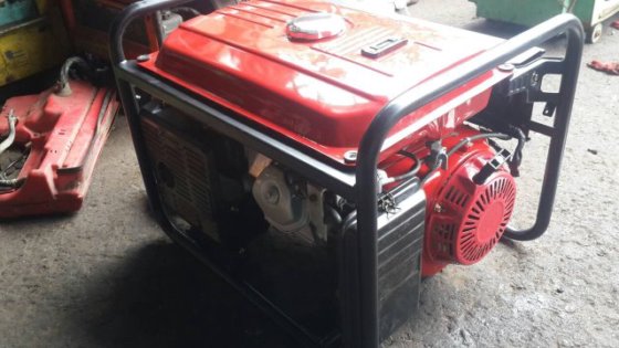 【供參考】ELEMAX 澤藤 SH7000DX 汽油引擎發電機(四行程)