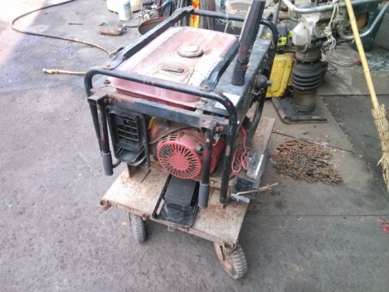 在高雄鳳山的林老闆，經由其它客戶的介紹而找到了我們。