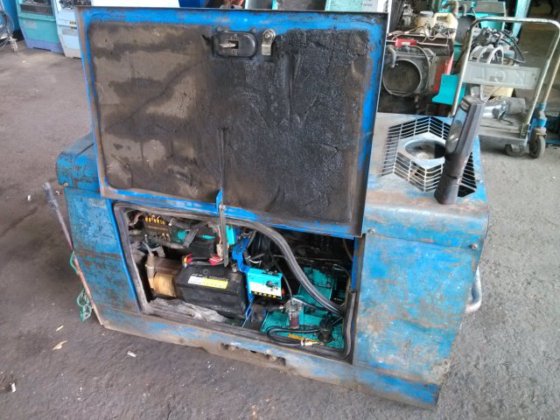 新竹客戶載下來準備大修的發電機!