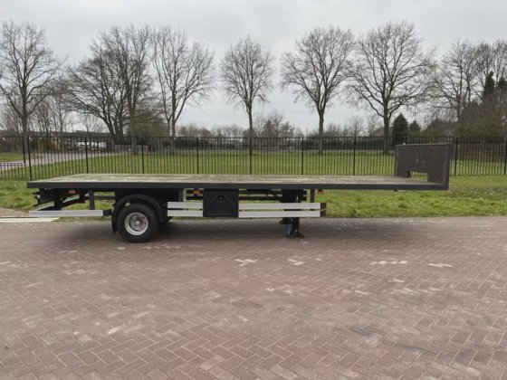 2001 Blomenröhr Be oplegger vlak