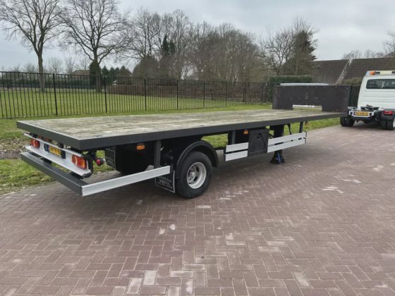 2001 Blomenröhr Be oplegger vlak