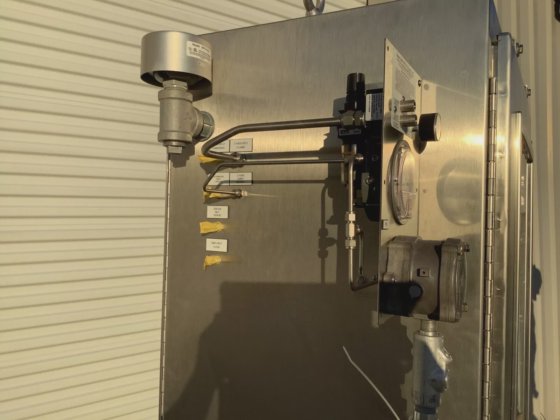 Rosemount Analytical / Emerson Test Cabinet. X-stream X2FD-TCD Analyzer ...