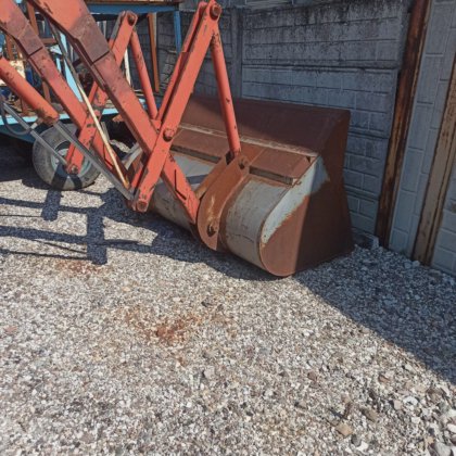 pala frontale per trattore