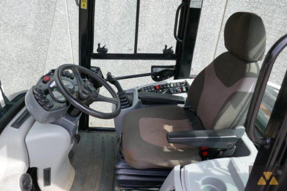 2016 Caterpillar 906M