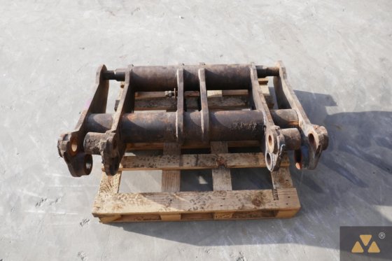 Caterpillar 938G Quick coupler