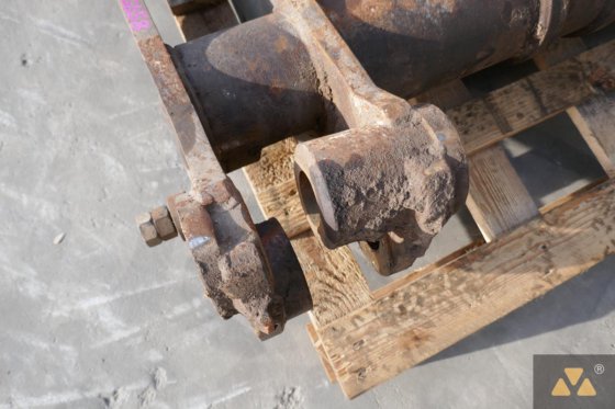 Caterpillar 938G Quick coupler