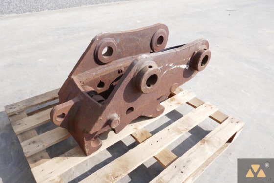 Caterpillar 312 Quick coupler