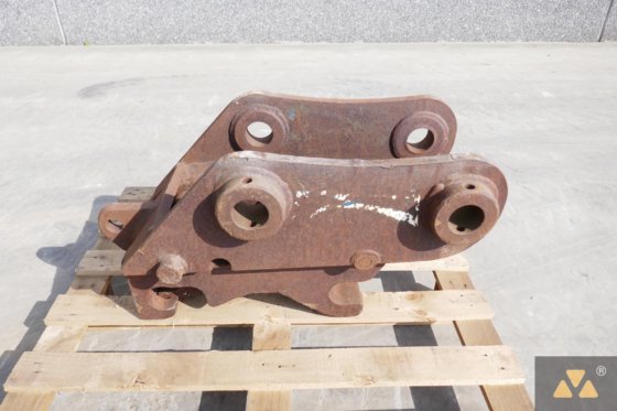 Caterpillar 312 Quick coupler