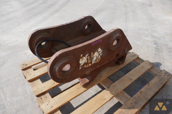 Caterpillar 312 Quick coupler