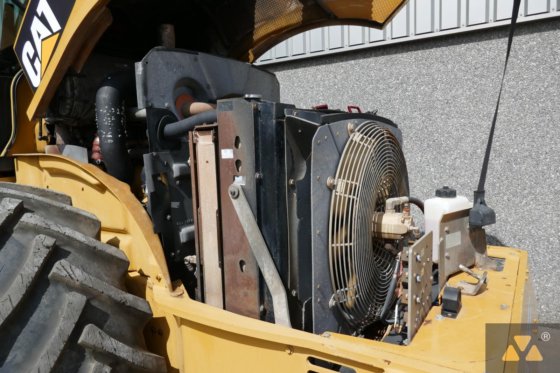 2009 Caterpillar CP76