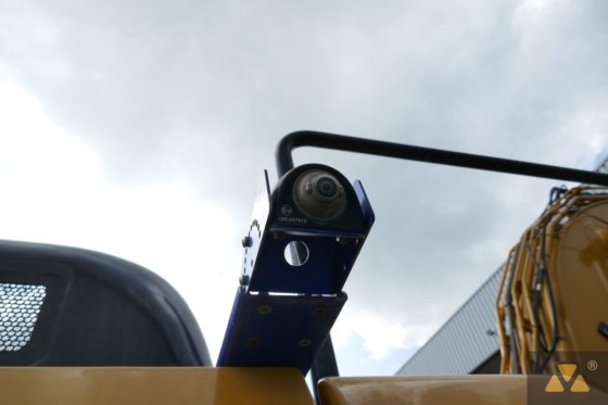 2017 Caterpillar 320FL