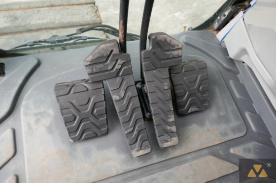 2017 Caterpillar 320FL