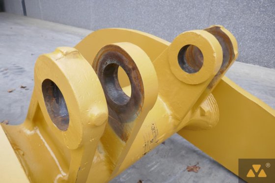 Caterpillar 988B loaderframe