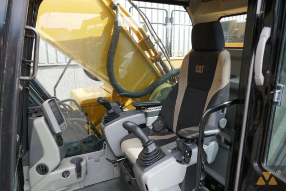 2015 Caterpillar 352F