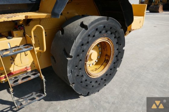 2017 Caterpillar 938M
