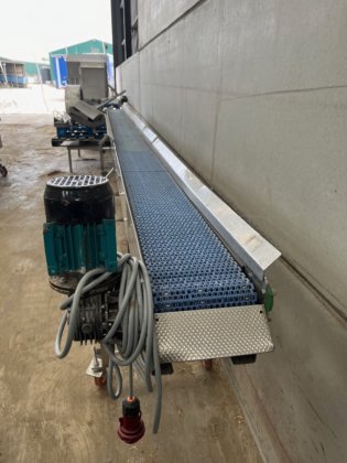 输送机 5.3 米长 x 220