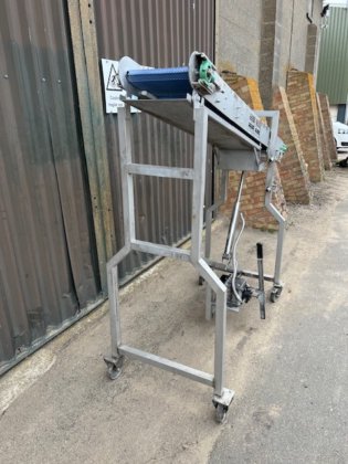 傾斜コンベア - 高さ調節可能