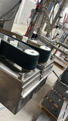 2001 Carnitech 2611 型切片机