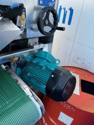 2012 トリオ FDS 35 スキニングマシン