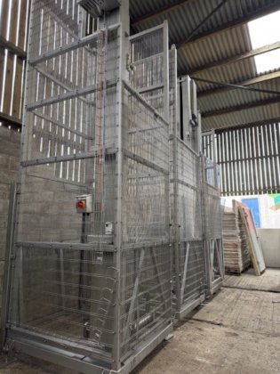 大型手提箱升降机