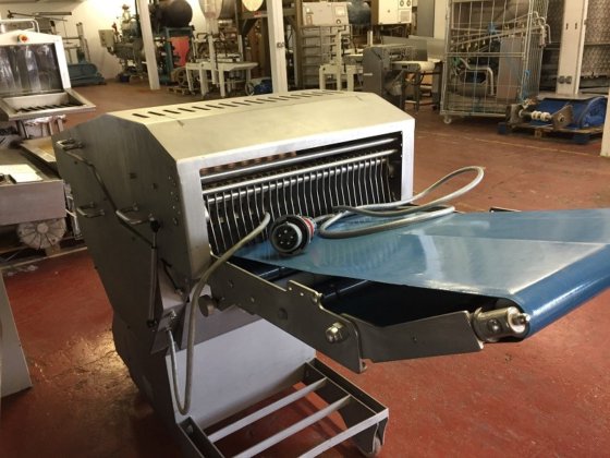 2010年格拉塞利三文鱼剥皮机