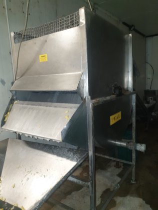 马铃薯脱皮生产线