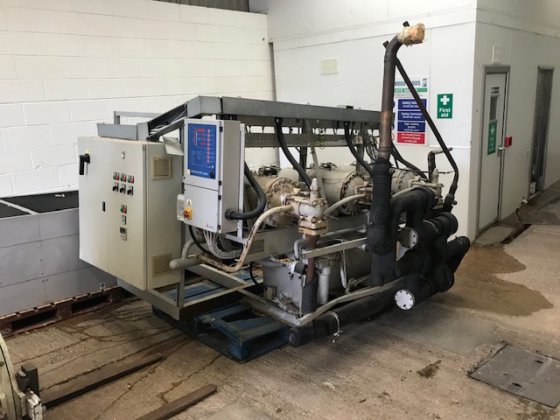 1994年 APVスクリューコンプレッサー