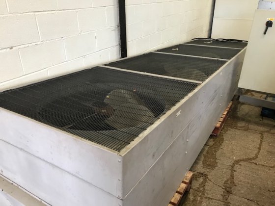 1994年 APVスクリューコンプレッサー