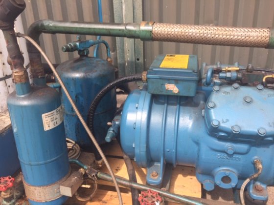 ジェネグラス社製フレークアイス・マシンF90