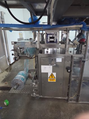 配备 Sandiacre 装袋机的 Ishida 多头称重机