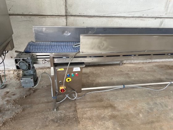 コンベア 長さ3m x 幅300mm