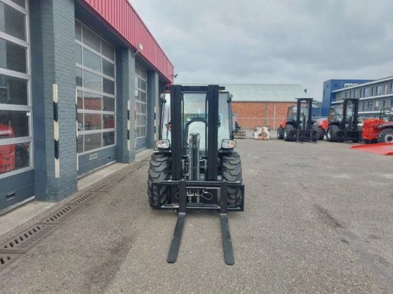 2025 Manitou MC25-4