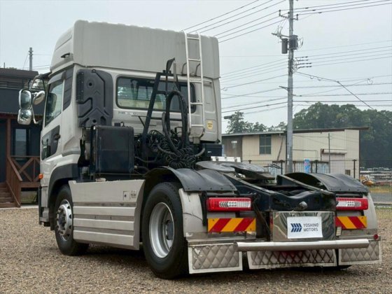 2016 UDトラックス　クオン QPG-GK5XAB