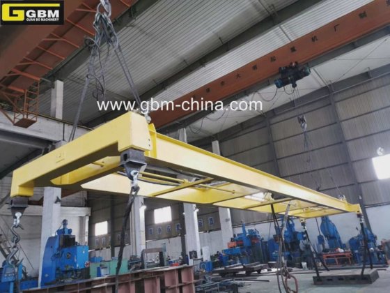 起重集装箱梁自动扭锁吊具